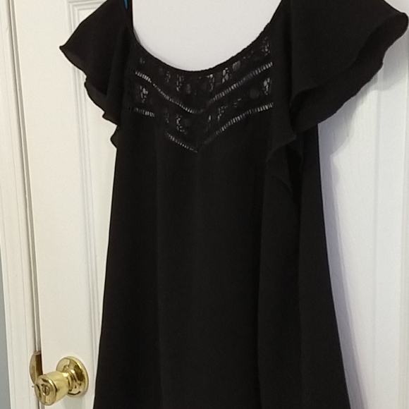 💥5 for $20 💥Black crepe dressy top by Lily White - Picture 5 of 5